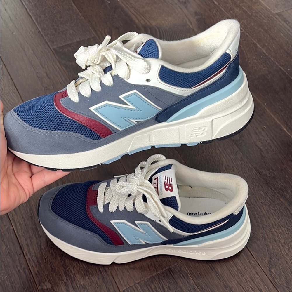 New Balance 997R Youth Sneakers US4